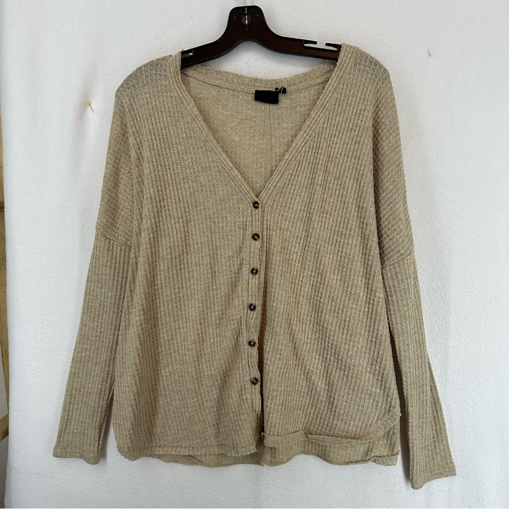 Urban Outfitters Button Up Waffle Knit Long Sleeve Sweater Womens Small Beige‎